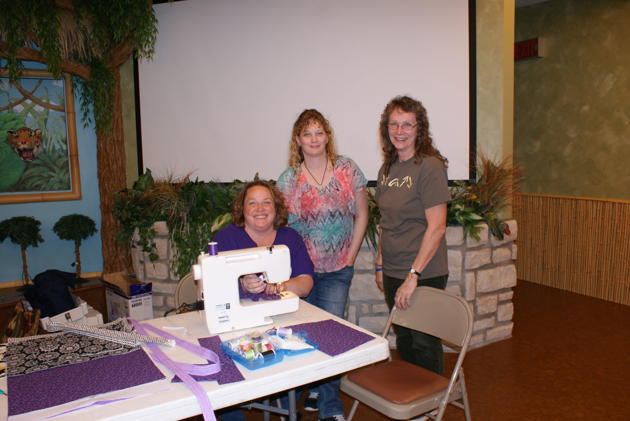 2016-11-18 Inspired Sisters Women's Ministry of Zions Church - Be Social Let's Make Yet Another Canvas Tote