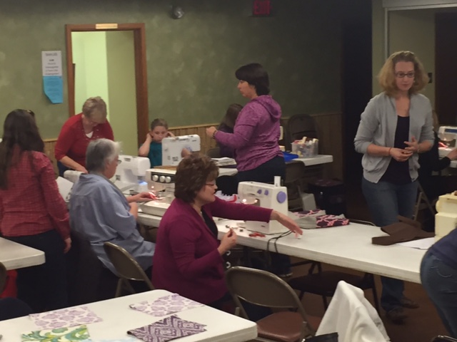 2016-01-16 Inspired Sisters Women's Ministry of Zions Church - Be Social Let's Make a Canvas Tote Bag